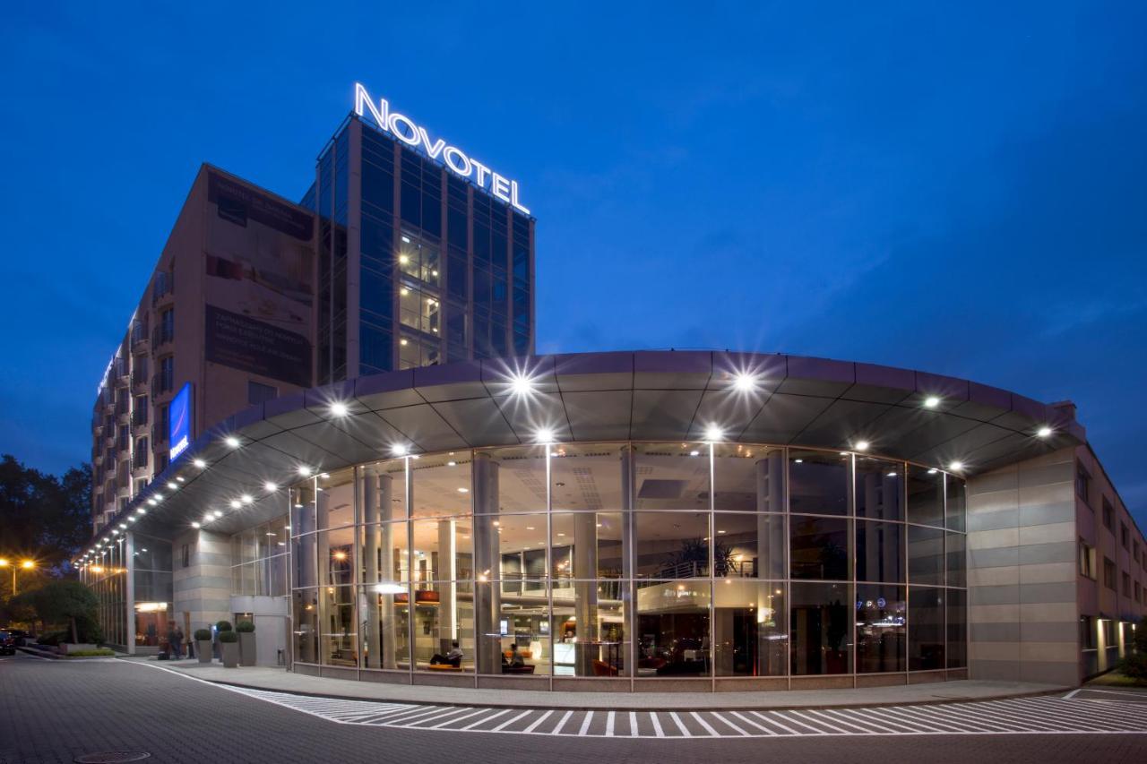 Novotel Warszawa Airport Экстерьер фото